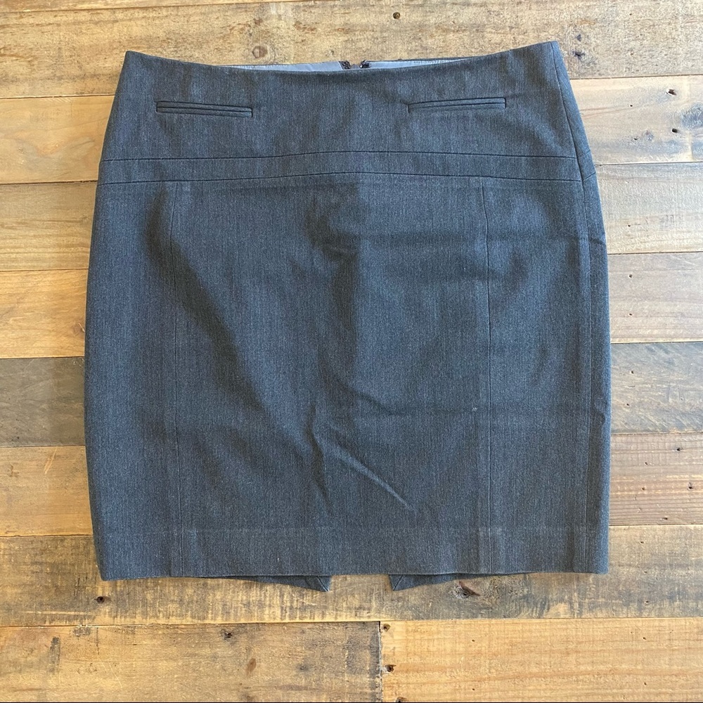Express Women’s Suit- Grey Skirt (size 6)